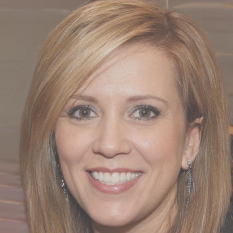 Elmina Bashirova, lead floral designer